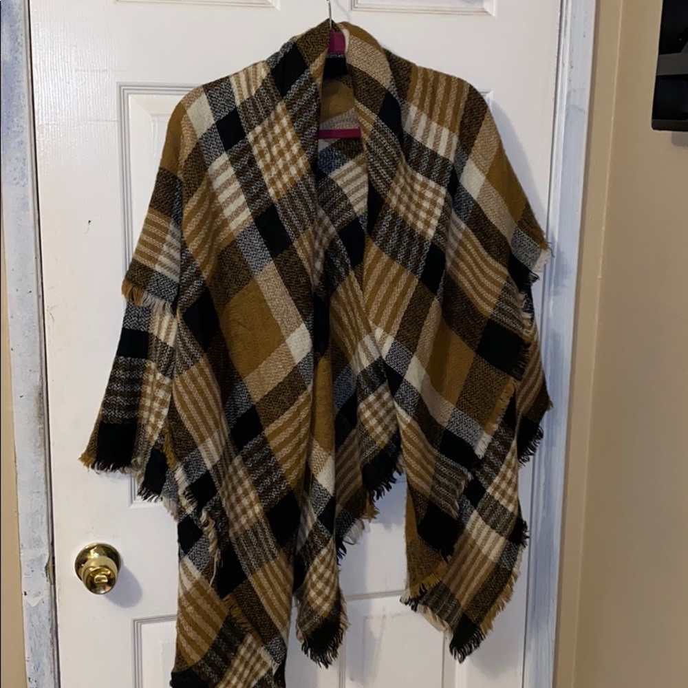Women’s Plaid Shawl